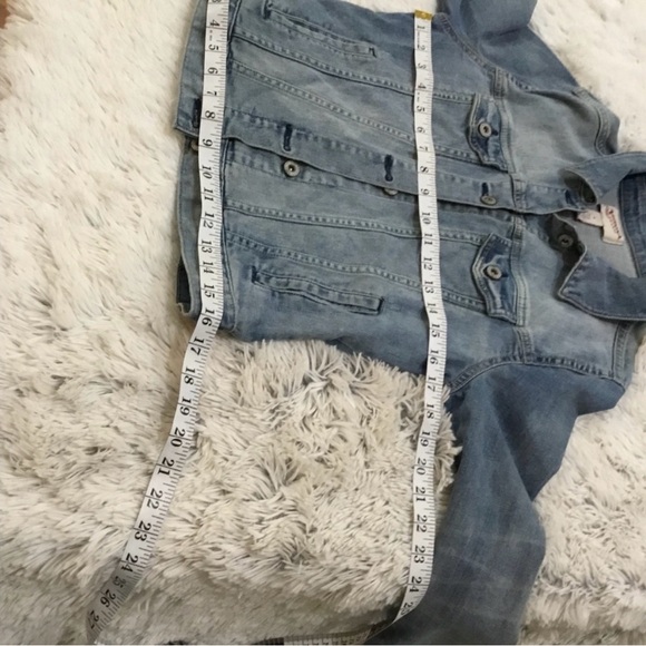 Arizona Jean Company jean jacket. Women’s size medium. Light wash & distressed. - Picture 3 of 6